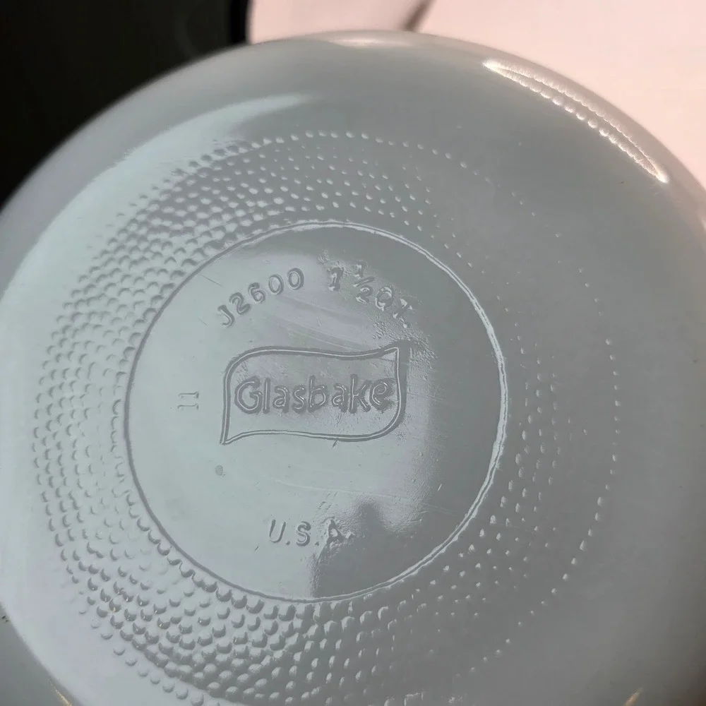 Glasbake vintage milk